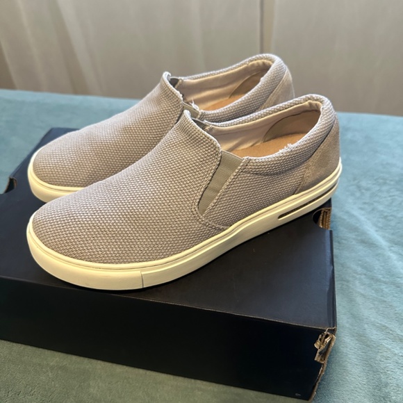 BIRKENSTOCK size 8 men , 10 women 41 26.5cm like new, price 60$ New price 180$ - Picture 7 of 9